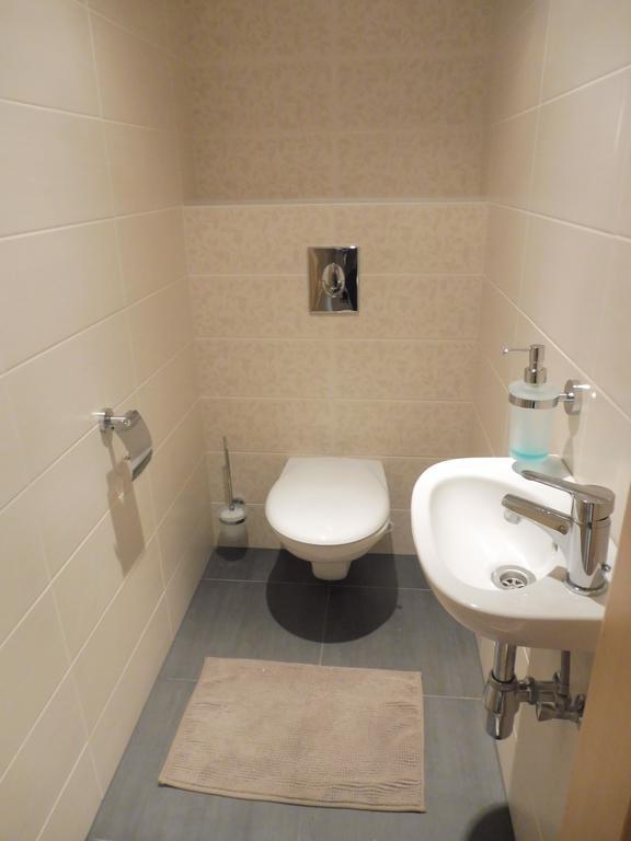 ヴァレンツァAzur Apartmanアパートメント エクステリア 写真