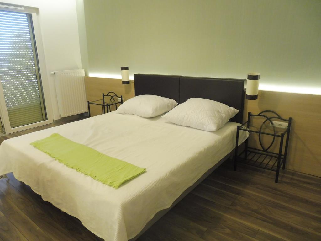 ヴァレンツァAzur Apartmanアパートメント エクステリア 写真