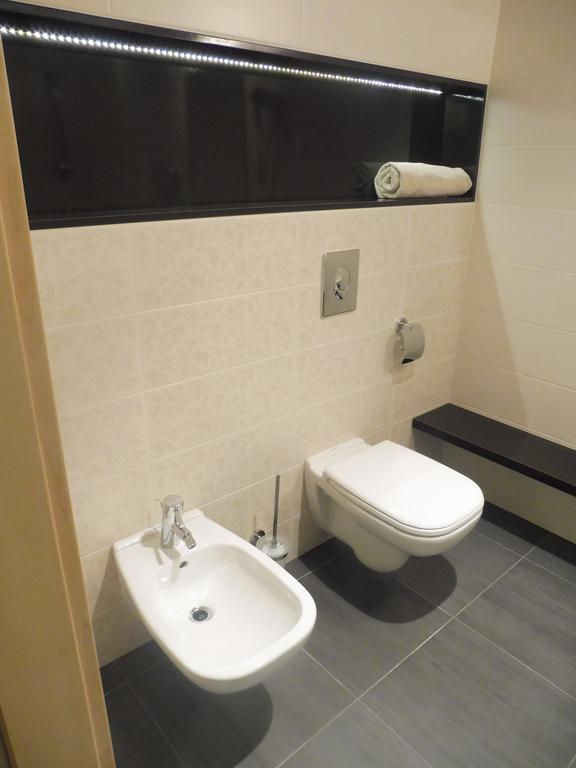 ヴァレンツァAzur Apartmanアパートメント エクステリア 写真