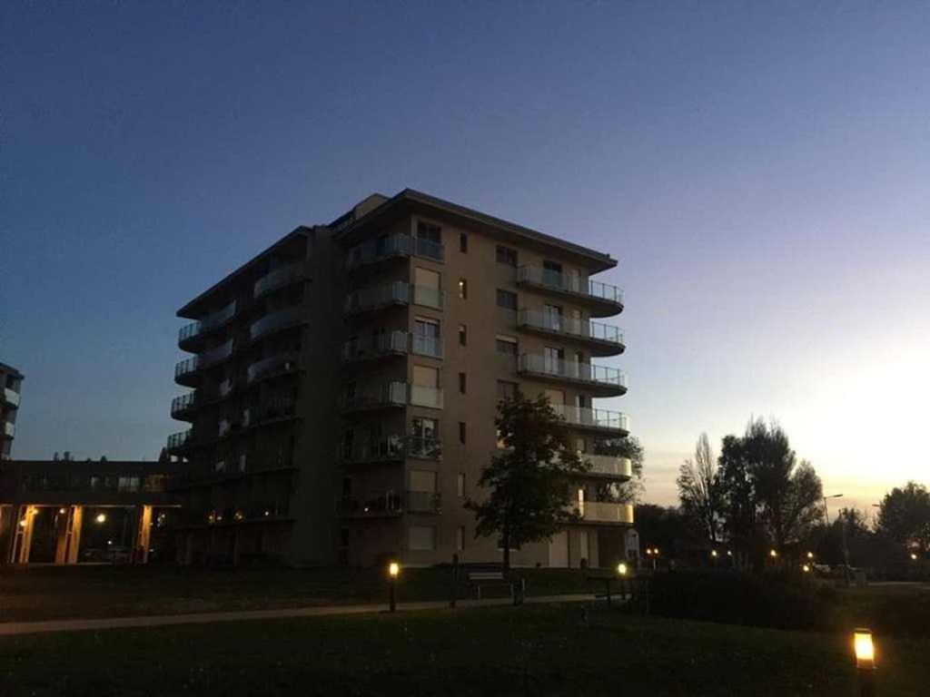 ヴァレンツァAzur Apartmanアパートメント エクステリア 写真